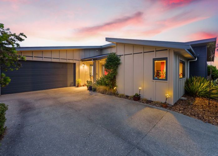  at 148 Field Way, Waikanae Beach, Kapiti Coast, Wellington