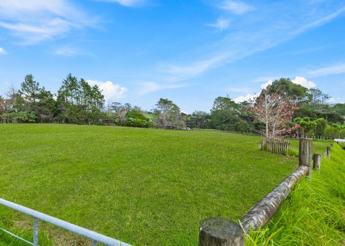  at 112 Sanders Road, Paremoremo, North Shore City, Auckland
