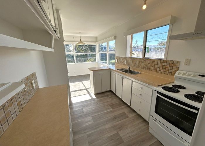  at 6  Dolphin Street, Pakuranga, Manukau City, Auckland