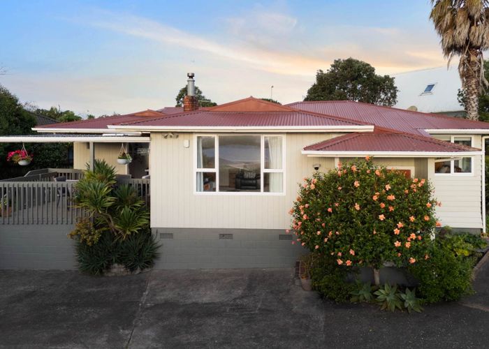  at 50 Amberley Avenue, Te Atatu South, Waitakere City, Auckland