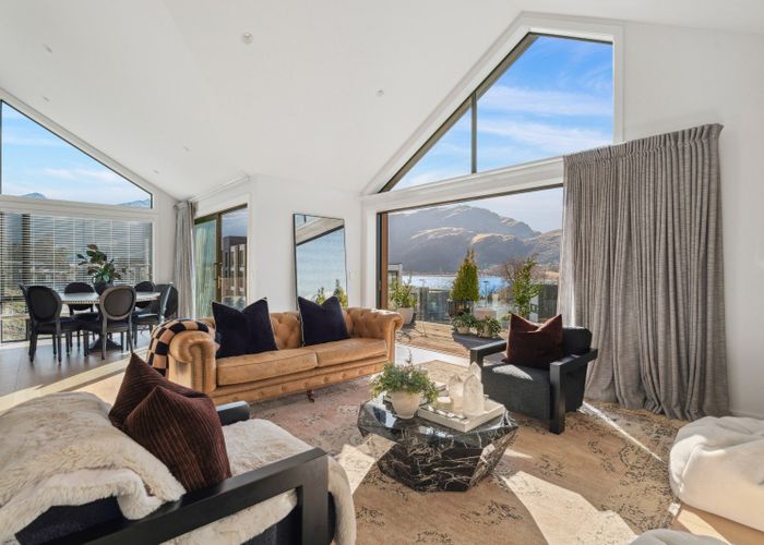  at 4 Old Homestead Place, Kelvin Heights , Queenstown