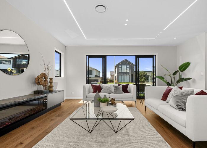  at 10 Kumukumu Road, Long Bay, North Shore City, Auckland