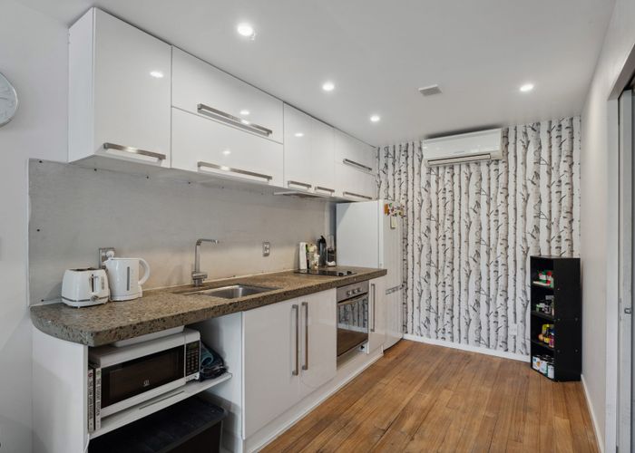  at 2/43 GOLDRIDGE WAY, FRANKTON RD, QUEENSTOWN
