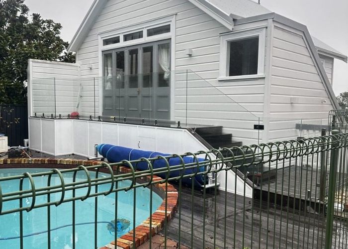  at 40 Ridge Road, Howick, Auckland