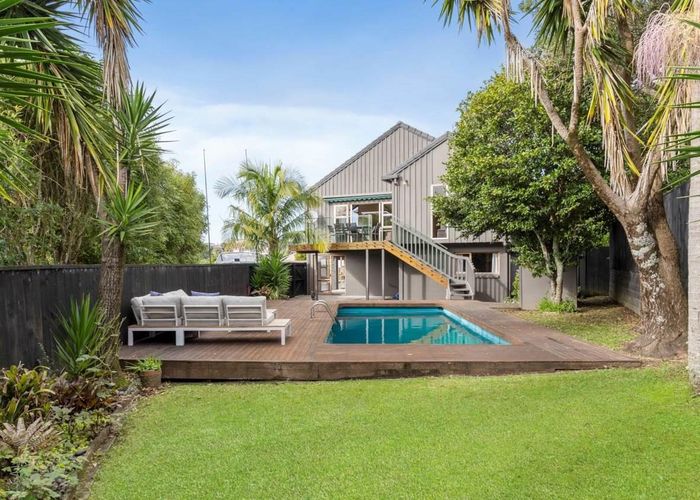  at 16 Oak Bark Drive, Schnapper Rock, Auckland