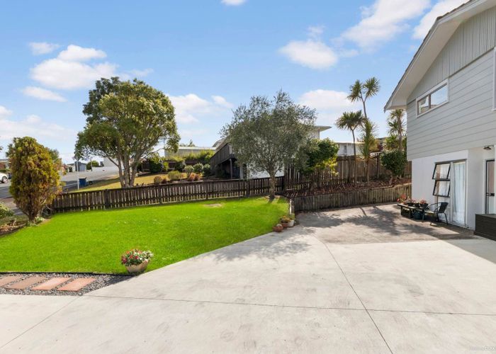  at 6 Waari Avenue, Sunnyvale, Waitakere City, Auckland