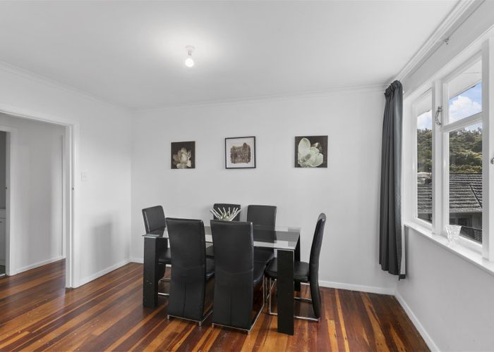  at 5 Thomson Grove, Stokes Valley, Lower Hutt