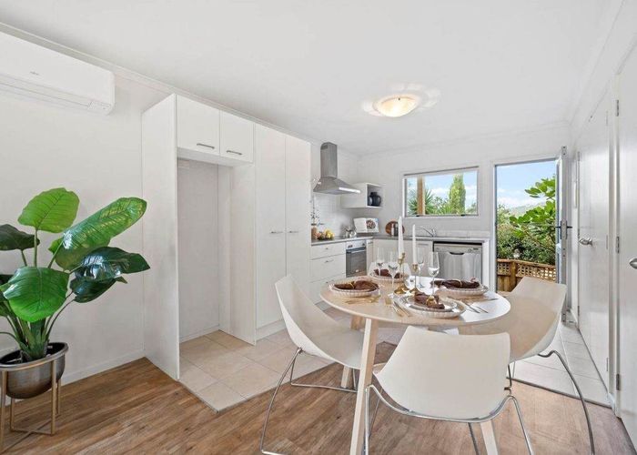  at 16/94 Glengarry Road, Glen Eden, Waitakere City, Auckland