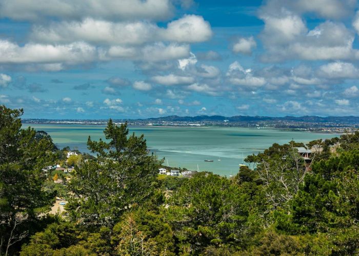  at 39 Upper Harbour Drive, Greenhithe, North Shore City, Auckland