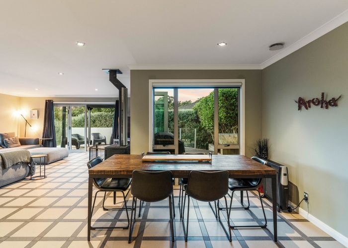 For sale 168 Kittiwake Drive, Schnapper Rock, North Shore City