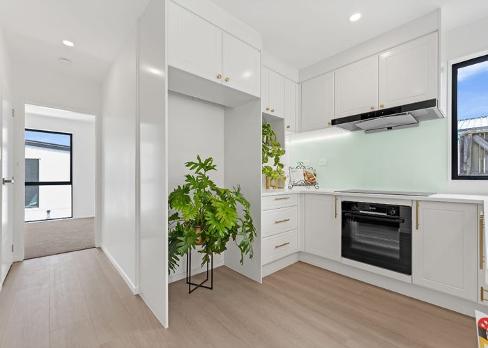  at 2B Wynn Place, Howick, Manukau City, Auckland