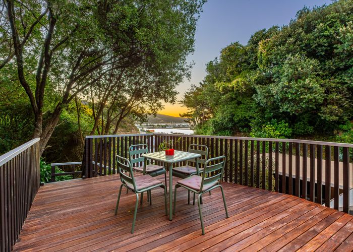  at 49 Bayview Road, Paremata, Porirua, Wellington