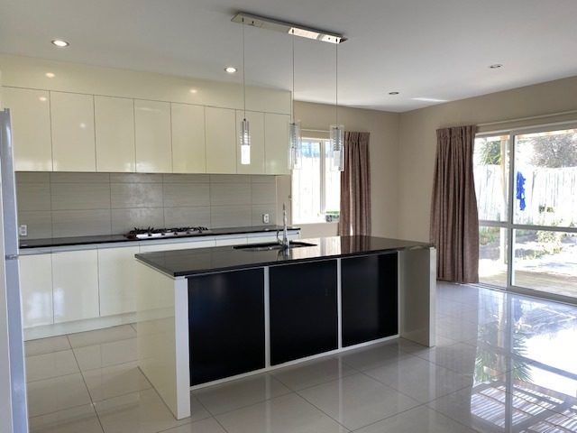  at 5 Kerrykeel Drive, Flat Bush, Manukau City, Auckland