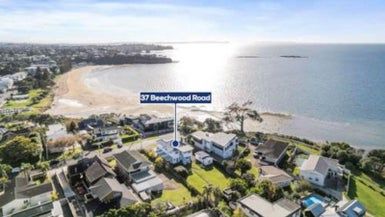  at 37 Beechwood Road, Rothesay Bay, Auckland
