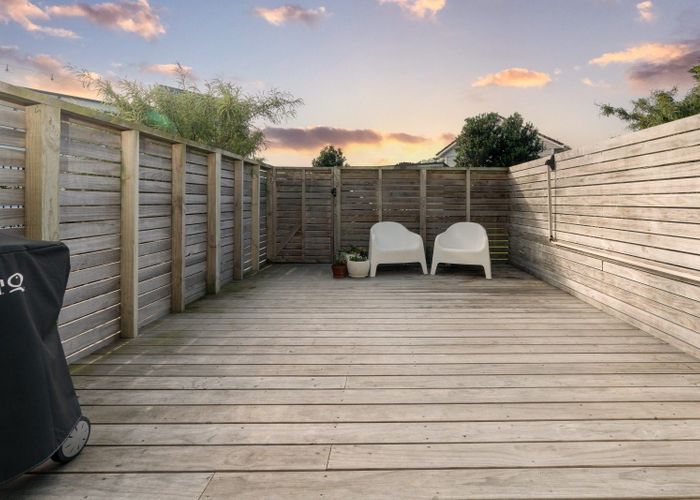  at 13/2 Stone St, Miramar, Wellington