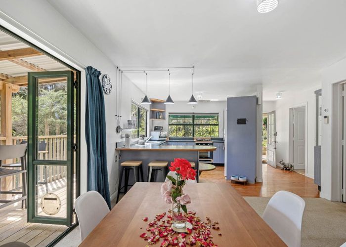 For sale 477 Paremoremo Road, Paremoremo, North Shore City, Auckland