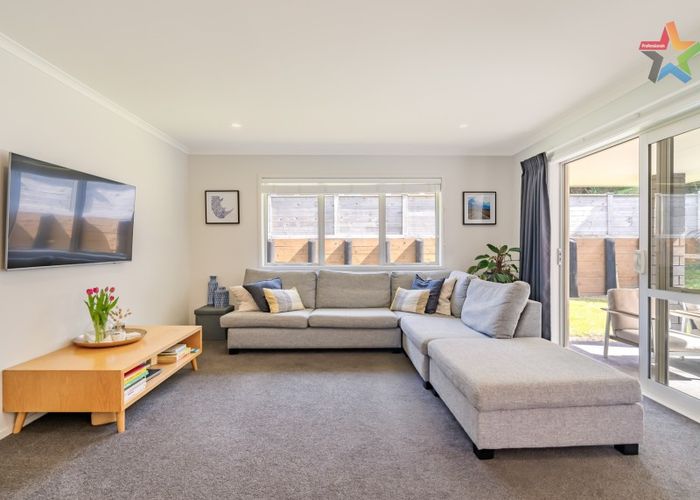  at 30 Mooring Close, Whitby, Porirua