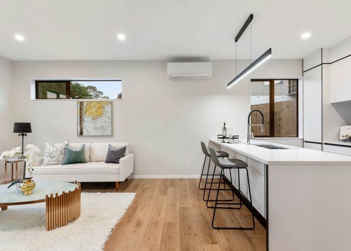 Free property data for 51 Reynella Drive, Massey, Auckland homes.co.nz