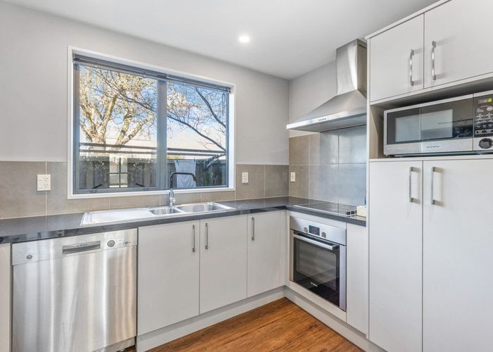  at 1/422 Barbadoes Street, Edgeware, Christchurch City, Canterbury