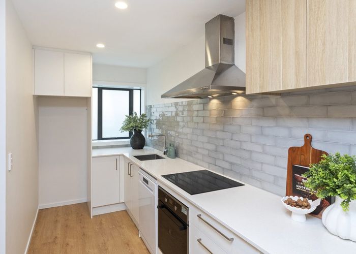  at 2/15 Ayr Street, Riccarton, Christchurch City, Canterbury