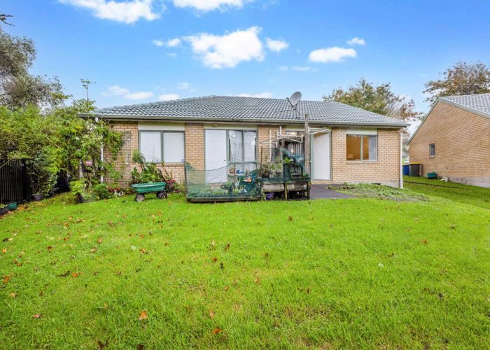  at 11/12 Blueridge Close, Sunnyvale, Waitakere City, Auckland