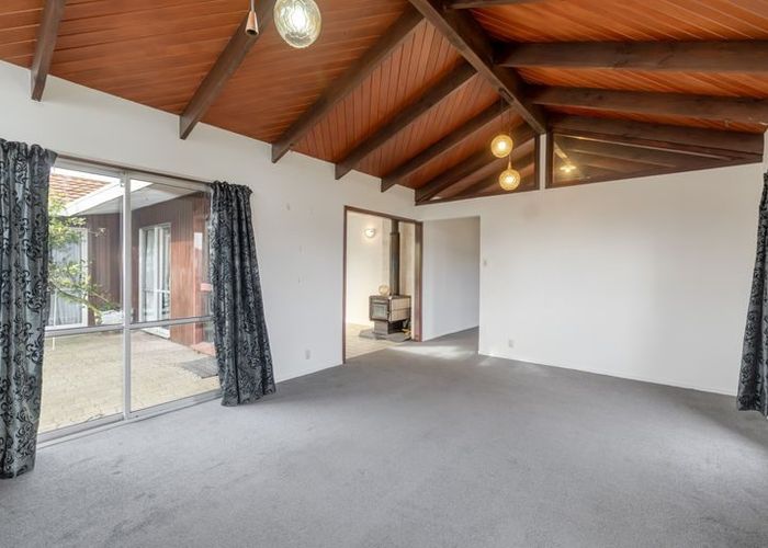  at 6 Royal Park Drive, Parklands, Christchurch City, Canterbury