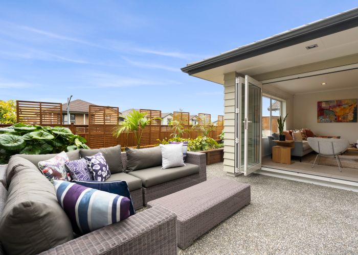  at 6 Barbarich Drive, Stonefields, Auckland