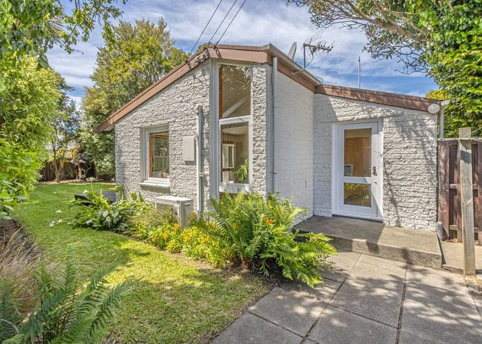  at 1/27 Colwyn Street, Bryndwr, Christchurch