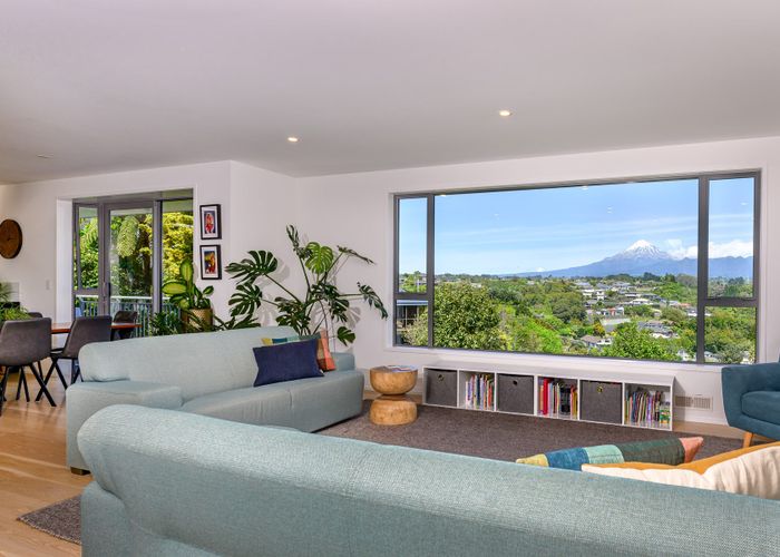  at 18C Montana Place, Merrilands, New Plymouth