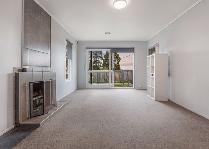  at 15 Paton Avenue, Te Atatu South, Auckland