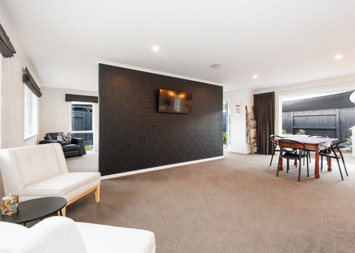  at 24 Freedom Drive, Kelvin Grove, Palmerston North