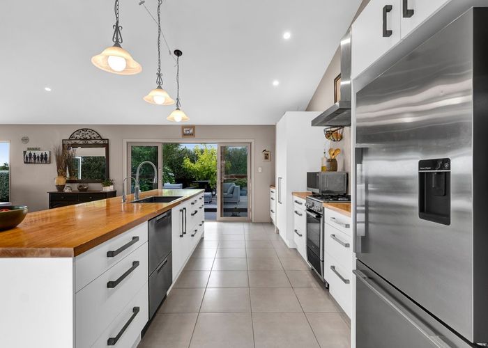  at 292A Plymouth Road, Koru, New Plymouth