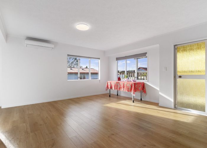  at 2/13 Greenstone Place, Clover Park, Manukau City, Auckland