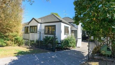  at 43A Cliff View Drive, Green Bay, Auckland