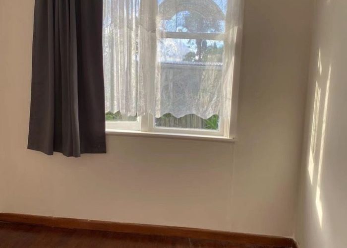  at 81 Woodglen Road, Glen Eden, Auckland