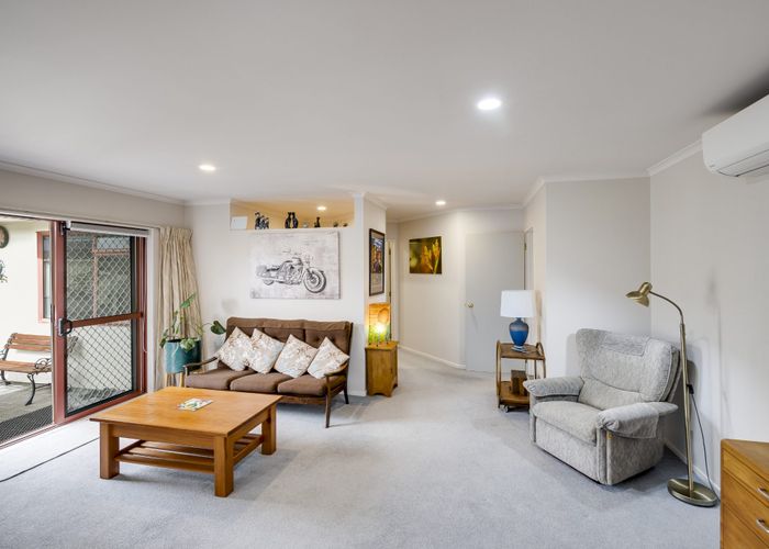  at 8 Gresham Place, Taradale, Napier, Hawke's Bay