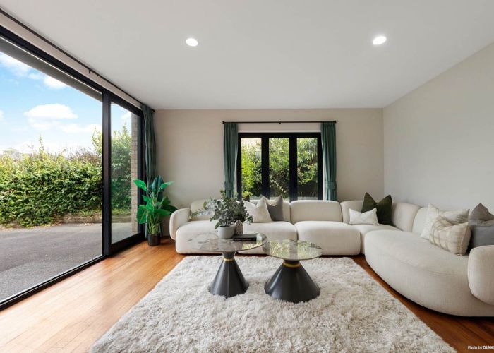  at 71 Rising Parade, Fairview Heights, Auckland