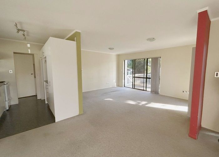  at 9 Monarch Grove, Maoribank, Upper Hutt, Wellington