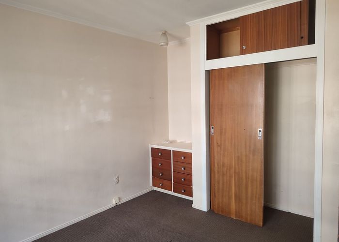  at 2/218 Pakuranga Road, Pakuranga Heights, Manukau City, Auckland