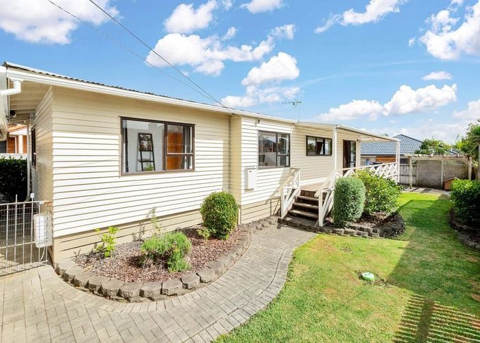  at 47 Sturges Road, Henderson, Waitakere City, Auckland
