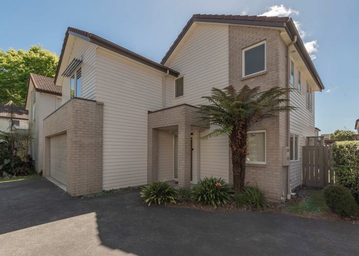  at 10 Sires Parkway, Takanini, Papakura, Auckland