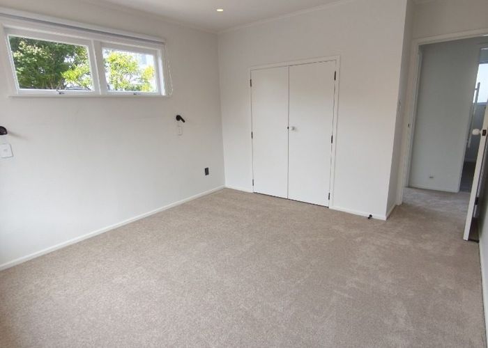  at 40 Velma Road, Hillcrest, Auckland