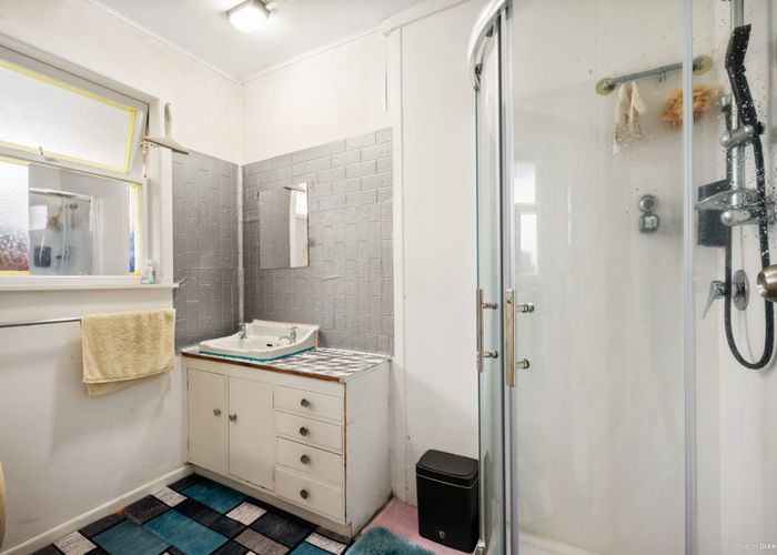  at 2/243A St George Street, Papatoetoe, Manukau City, Auckland