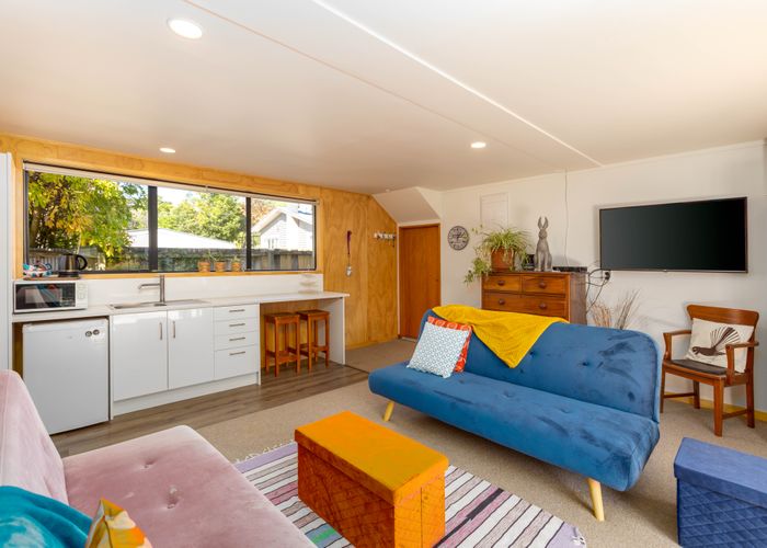  at 2/32 Taupata Street, Redcliffs, Christchurch