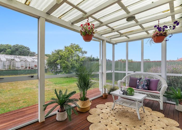  at 37 Main Road, Titahi Bay, Porirua