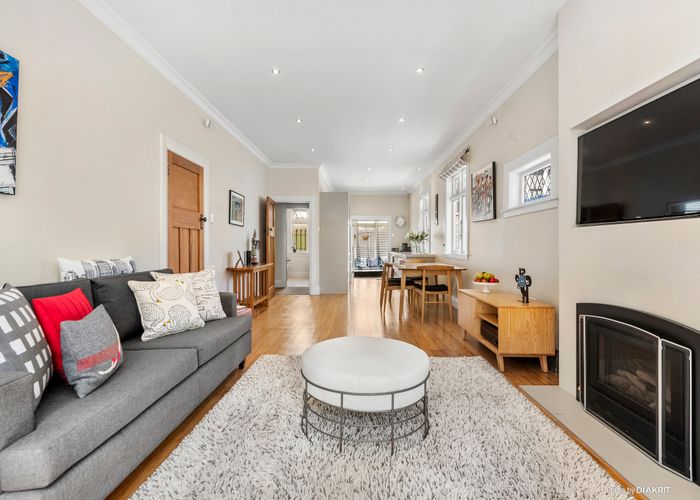  at 17 Aorangi Terrace, Thorndon, Wellington