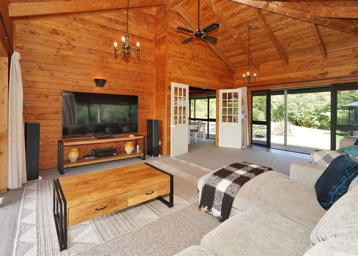  at 207 Old Mountain Road, Karamu