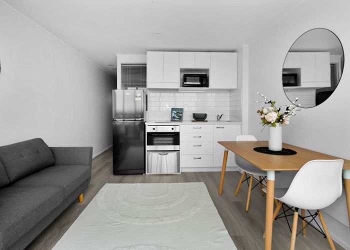  at 933/72 Nelson Street, Auckland Central, Auckland