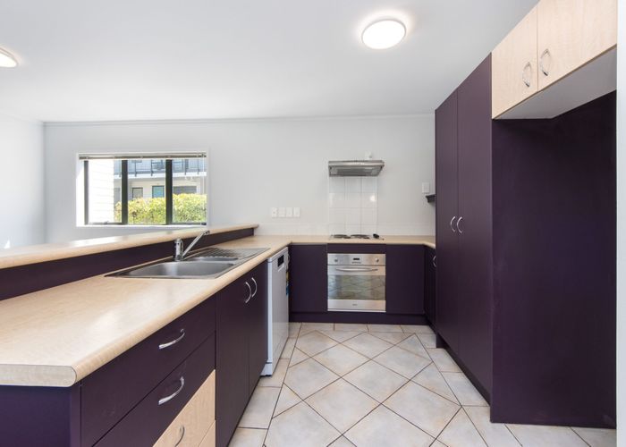  at 42/8 Flynn Street, Birkdale, Auckland
