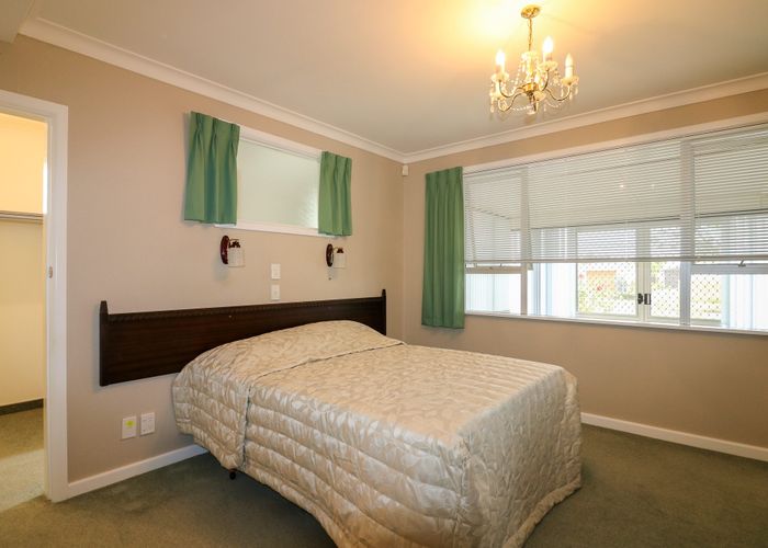  at 6 Aberdeen Avenue, Takaro, Palmerston North